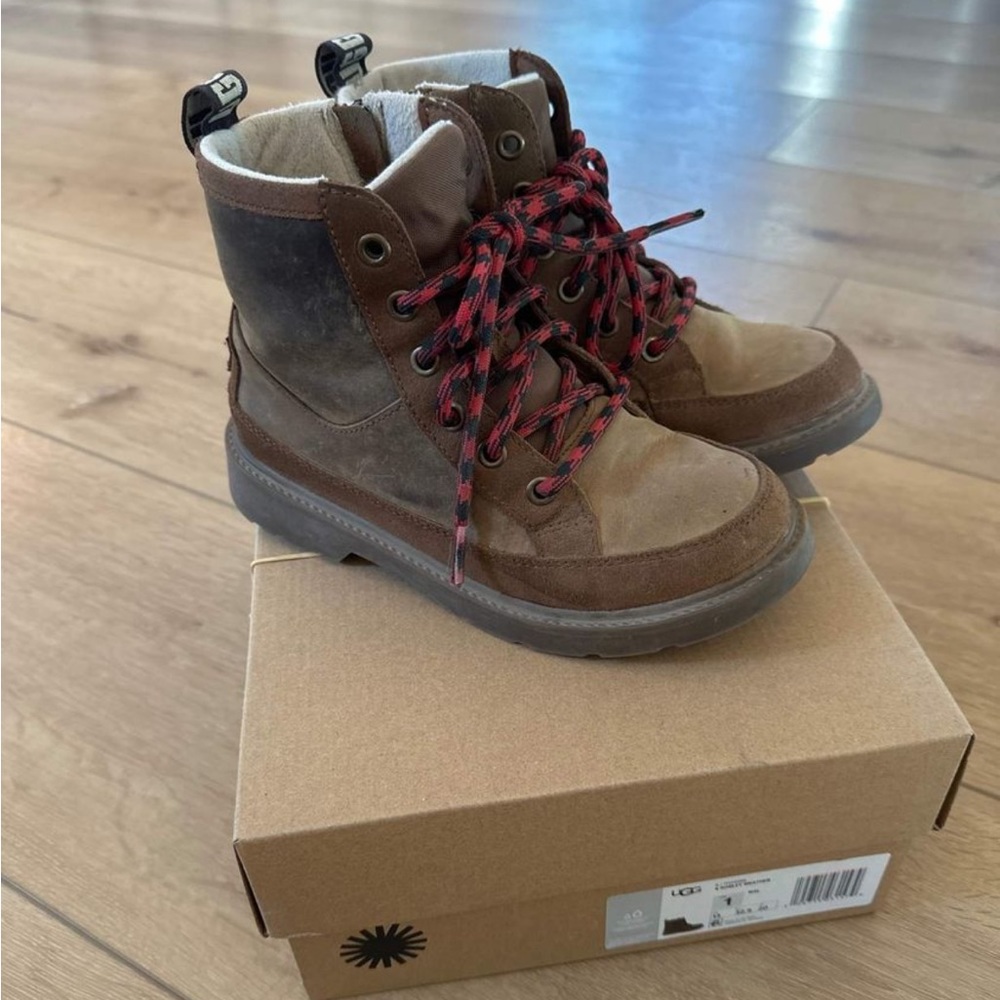 Boys waterproof Uggs